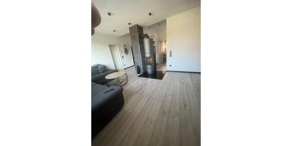 Dachgeschoßwohnung Pforzheim - 3 Zimmer, 75 m&sup2;, 1.000&euro; | Angebot:26702468