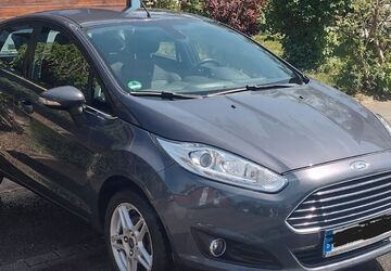 Ford Fiesta 98.877 km 5.400 &euro; Winden 76872