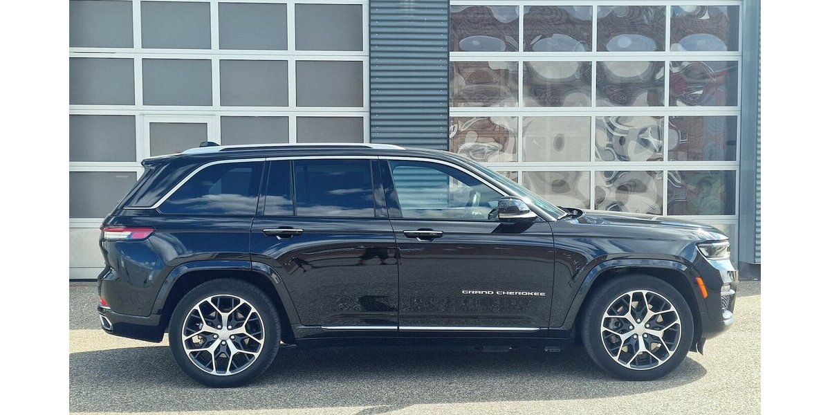 Jeep Grand Cherokee Summit Reserve Plug-In-Hybrid 4xe 30.000 km 61.799 &euro; Landau 76829