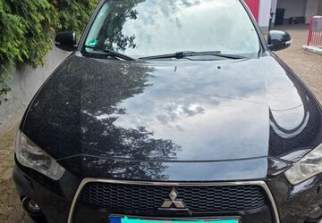 Mitsubishi Outlander 217.632 km 3.950 &euro; Karlsruhe 76187