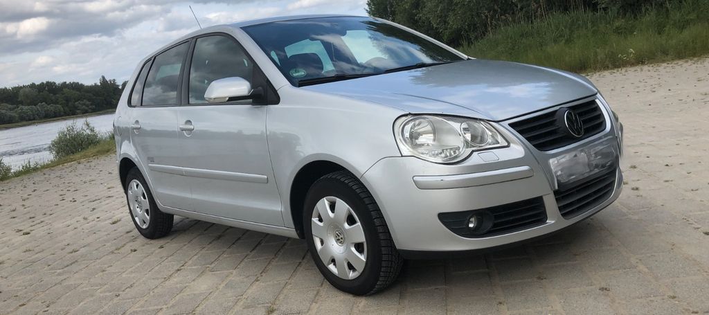 VW Polo 87.600 km 3.399 &euro; Au am Rhein 76474