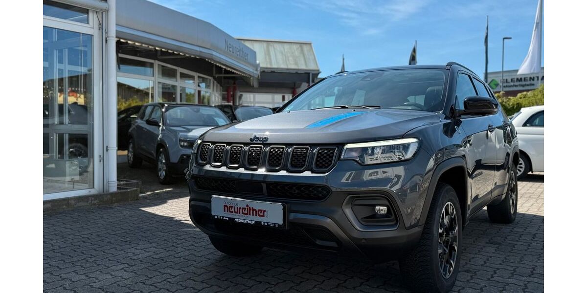 Jeep Compass 46.500 km 29.990 &euro; Karlsruhe 76185