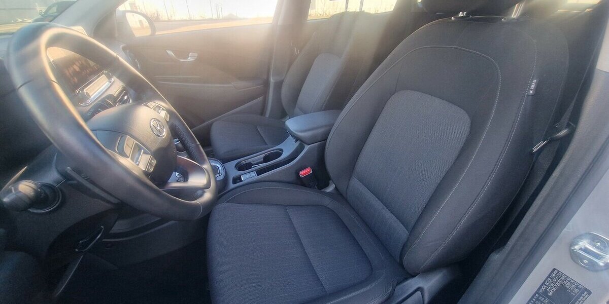 Hyundai Kona 1.6GDI Prime NAVI Klimaautomatik 77.000 km 20.998 &euro; Landau 76829