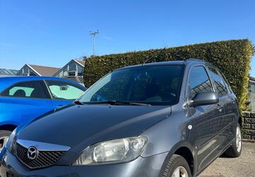 Mazda 2 168.000 km 900 &euro; Neulingen 75245