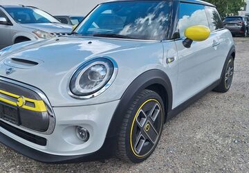 Mini Cooper SE 84.500 km 16.990 &euro; Karlsruhe 76185