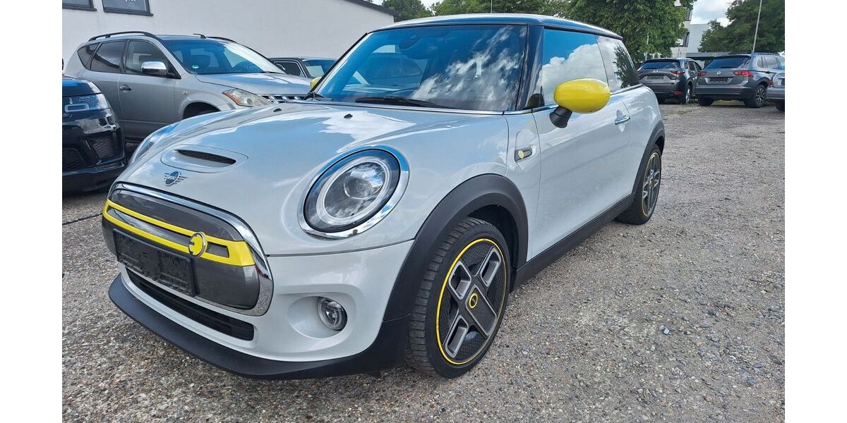 Mini Cooper SE 84.500 km 16.990 &euro; Karlsruhe 76185