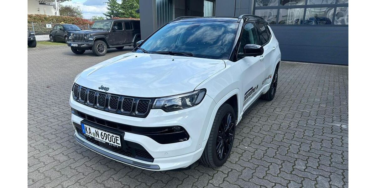 Jeep Compass 65.000 km 24.990 &euro; Karlsruhe 76185
