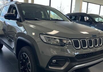 Jeep Compass 10 km 33.990 &euro; Karlsruhe 76185