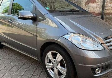 Mercedes-Benz A 180 174.054 km 3.500 &euro; Graben Neudorf 76676