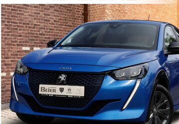 Peugeot e-208 24.443 km 17.980 &euro; Karlsruhe 76131