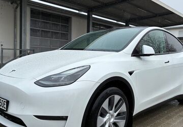 Tesla Model Y 49.371 km 34.900 &euro; Karlsruhe 76189