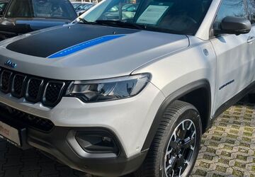 Jeep Compass 43.740 km 24.690 &euro; Karlsruhe 76185
