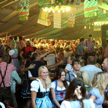 CALVIN KLEINEN & Frenzy - 12. Original Karlsruher Oktoberfest 01.10.2026 Messplatz
