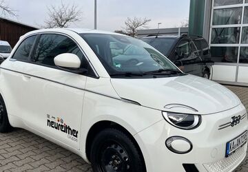 Fiat 500e 12.500 km 24.890 &euro; Karlsruhe 76185